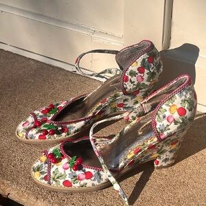 Anthropologie x Poetic Licence Sweet Shirley Temple cherry pin up heels